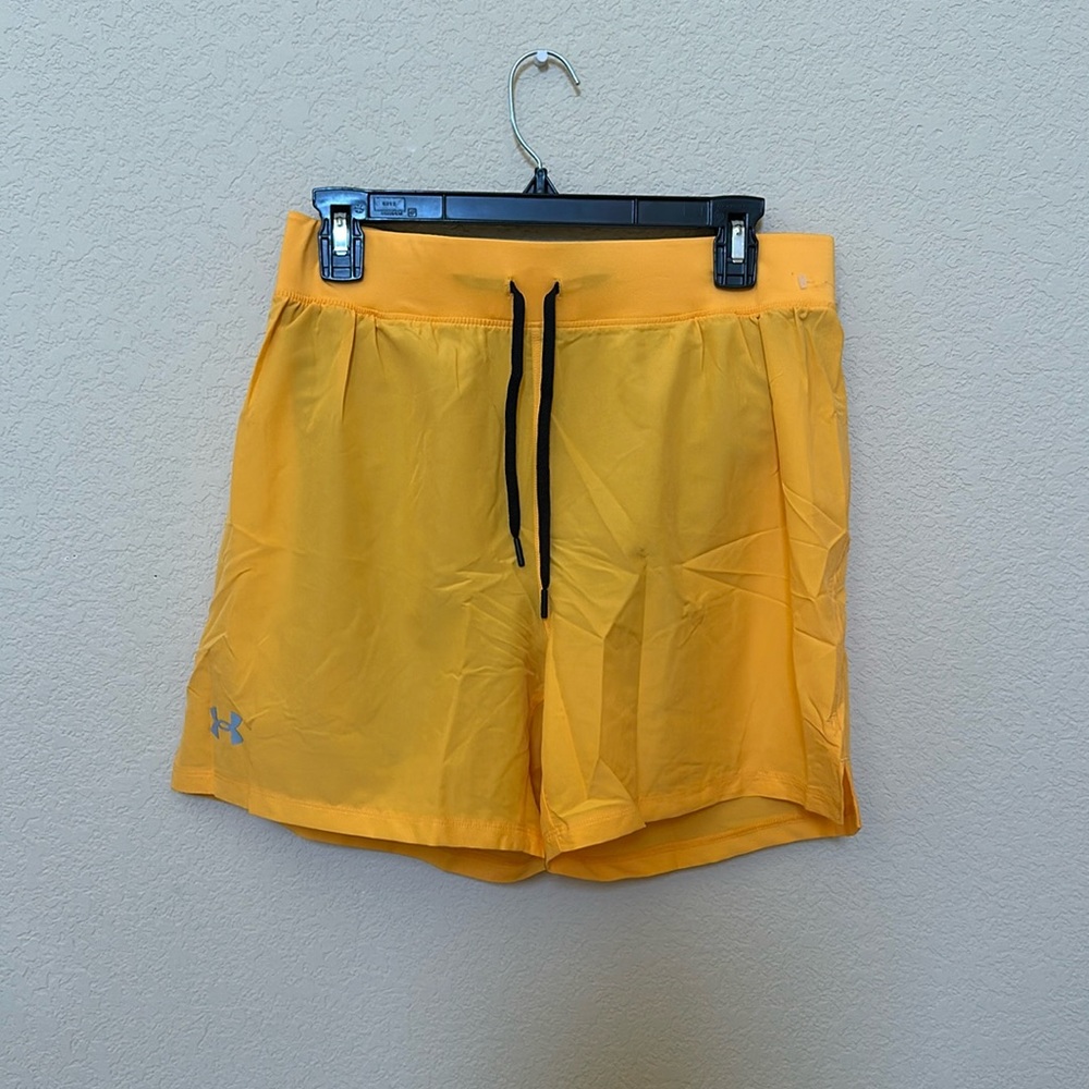 Under Armour Short